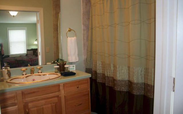 The Swope Manor Bed & Breakfast