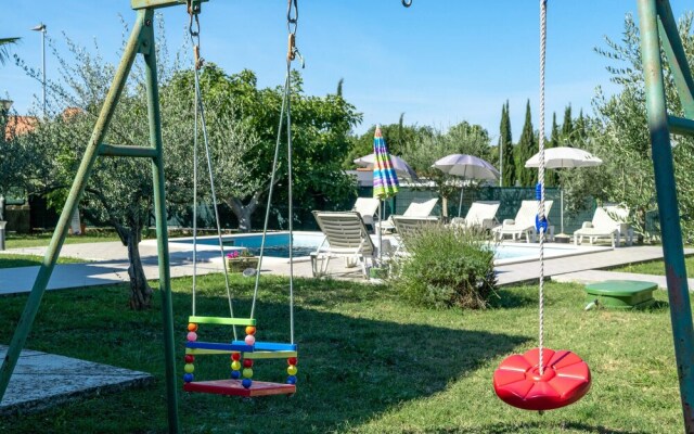 Beautiful Home in Breg Ivanovci With Wifi and 3 Bedrooms