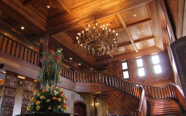 Alta D' Tagaytay Hotel