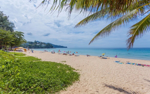 The Aristo Resort 11 by Holy Cow