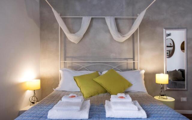 Apartment Near Trevi Fountain