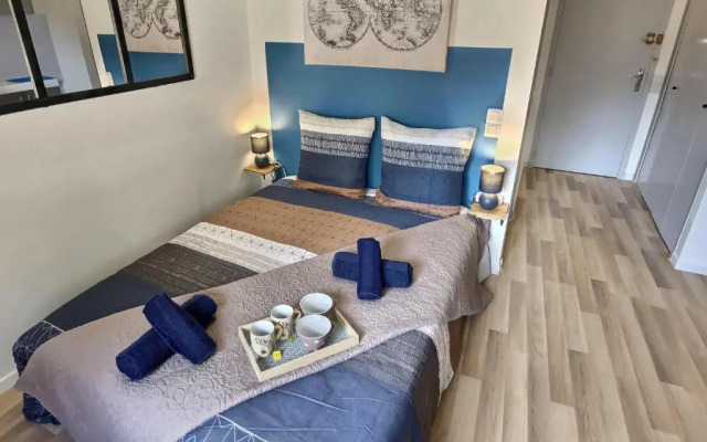 Studio vue sur le clocher, au calme Moustiers #3