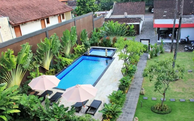 Budhi Hotel