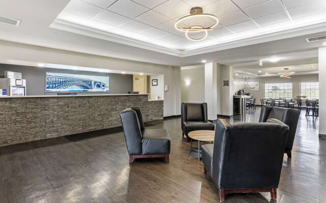 Best Western Plus MidAmerica Hotel