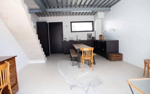 Loft With 4 Bedrooms, Terrace, Very Close to Paris