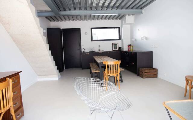 Loft With 4 Bedrooms, Terrace, Very Close To Paris