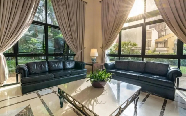 Kazanoah - Universe Flat