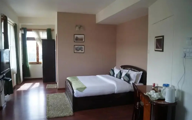 Woodland Hill Stay