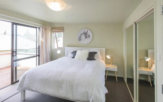 Haven by The Lake - Wanaka Holiday Home – Guest Rooms – Wanaka