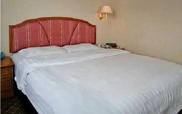 Garden City Hotel