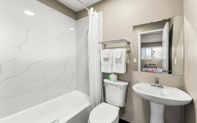 Southern Suites Forest Park