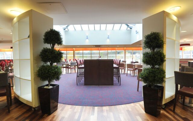 Park Inn by Radisson Birmingham Walsall M6 J9