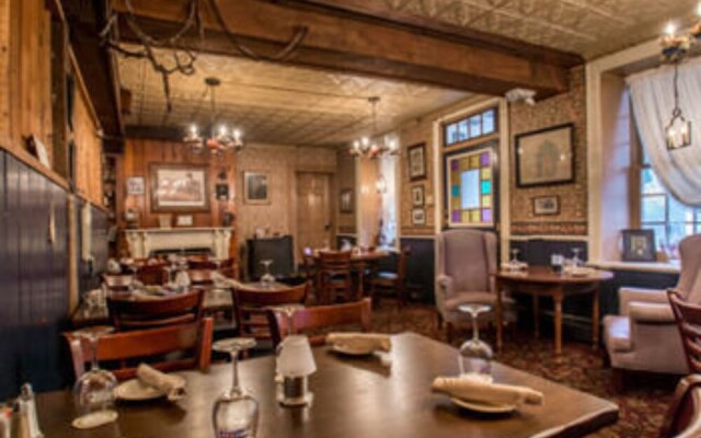 The Historic Fairfield Inn 1757