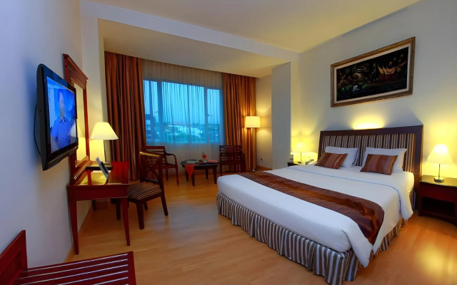 Rocky Plaza Hotel Padang