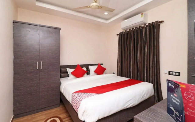 OYO 11723 Hotel Barney Grand