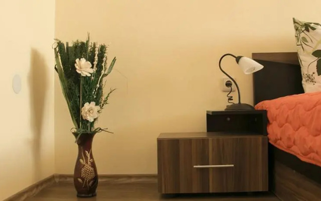 Guest House "Momchil"