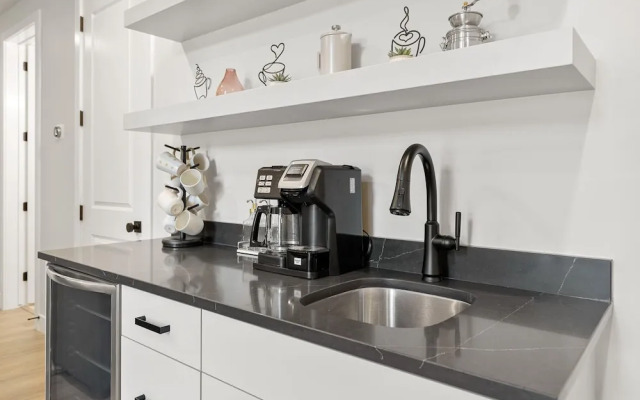 Desert Beachcomber 5 Bedroom Townhouse