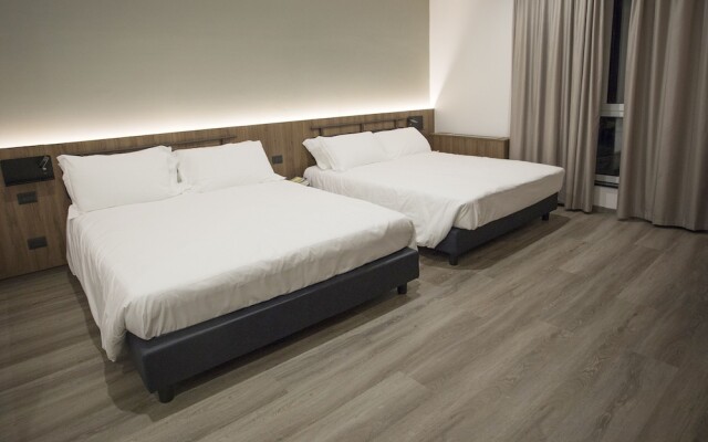 Moody smart & comfy Hotel