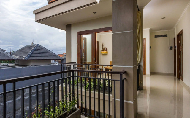 RedDoorz @ Poppies Lane Two