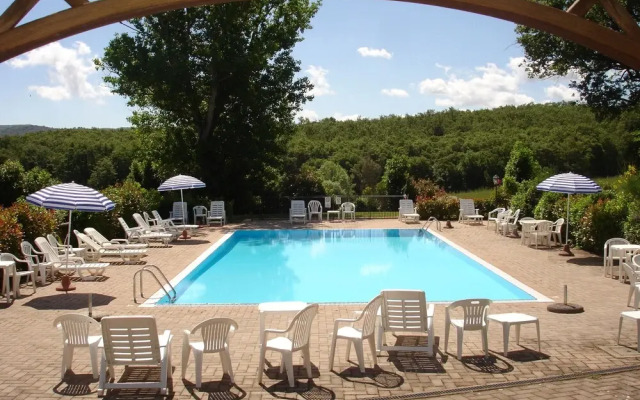 Superior Ground Floor Apartment With Pool View
