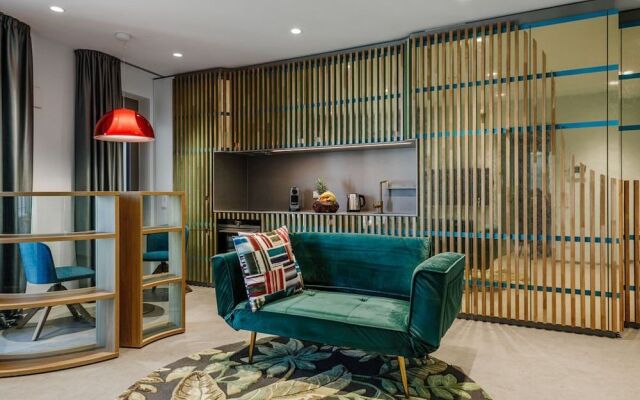 Brucklyn Suites