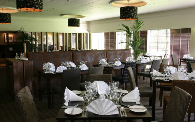 Eight Acres Hotel