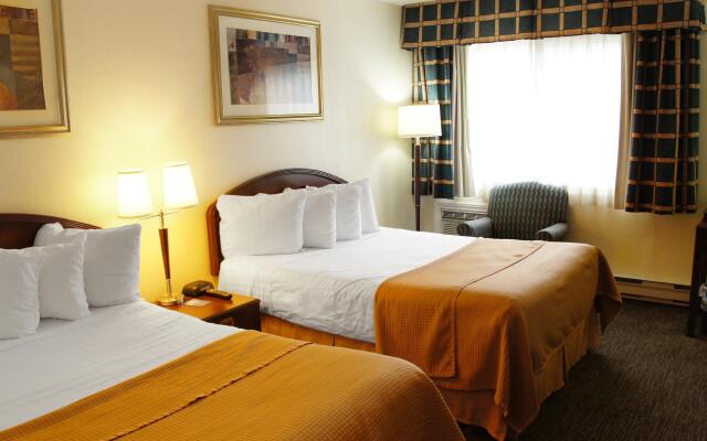 Travelodge by Wyndham Ottawa East