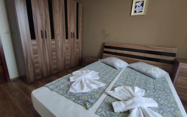 Apart Hotel Golden Line