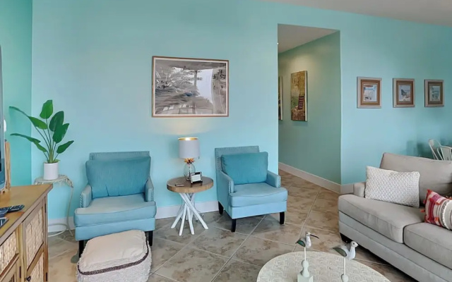 Beach Getaway by Ryson Vacation Rentals