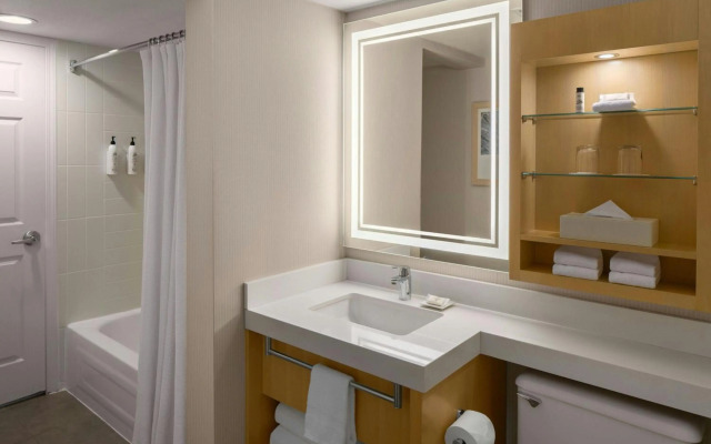 Delta Hotels by Marriott Whistler Village Suites