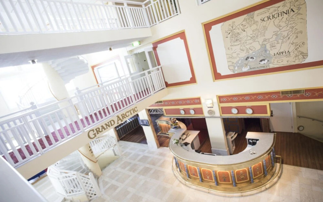 Grand Arctic Hotel