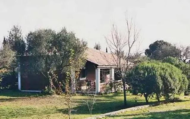 Arginousa Holiday Houses