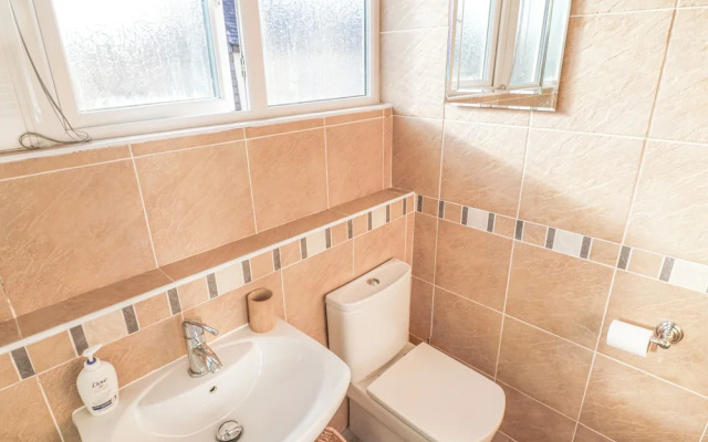 6D Clifton Drive