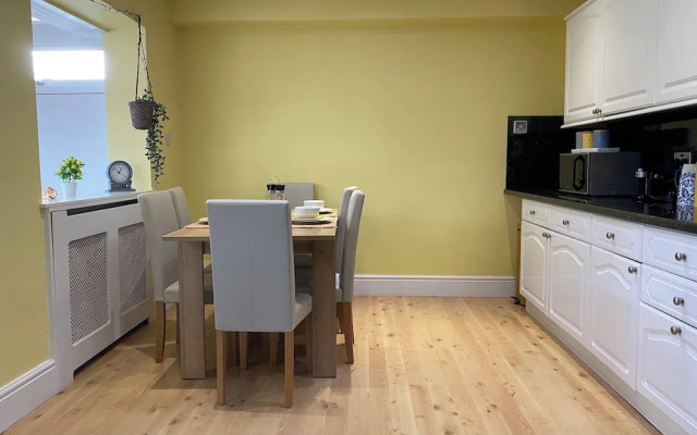 Sleeps5- Family Friendly - Garden & Free Parking