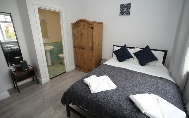 Golders Park Hotel