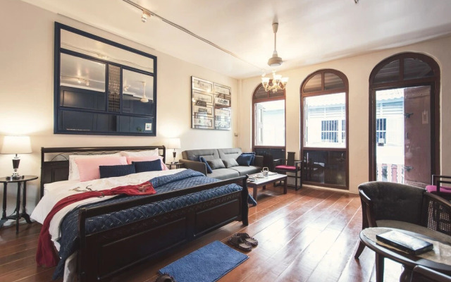 2Rooms Boutique House