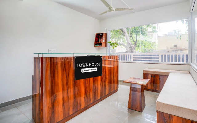 Super Townhouse Hebbal Dasarahalli Formerly Otium Suites