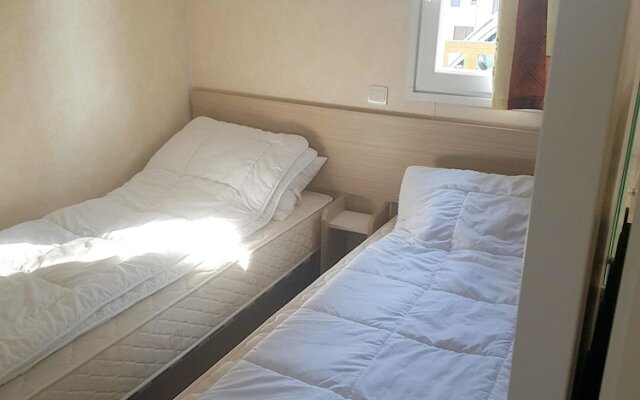 Property With 2 Bedrooms in Saint-jean-de-monts, With Pool Access, Fur