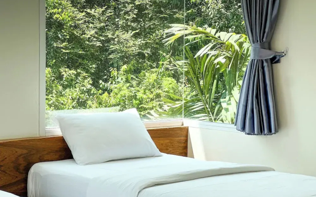 Tachang Airport Hotel