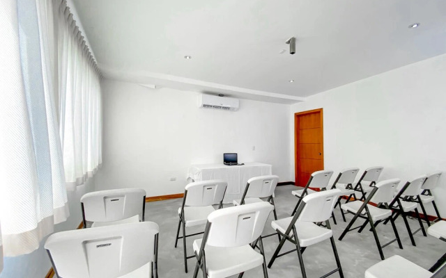 Equinoccio Hotel