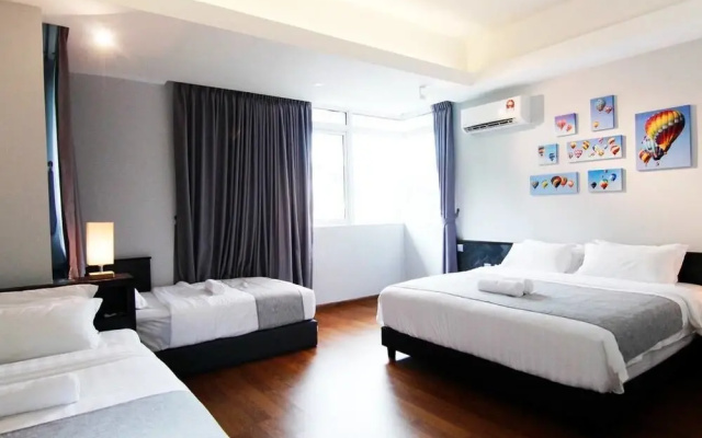 Sabah Luxury Cozy Family Suite