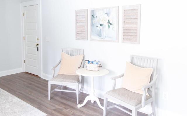 AVA House Bed & Breakfast