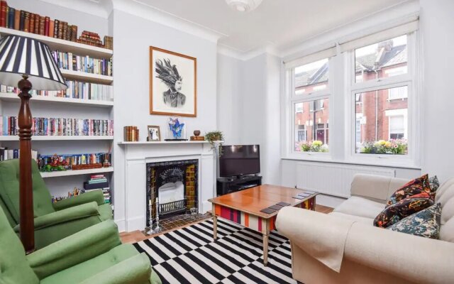 Stylish & Quirky 1BD Flat - Tooting