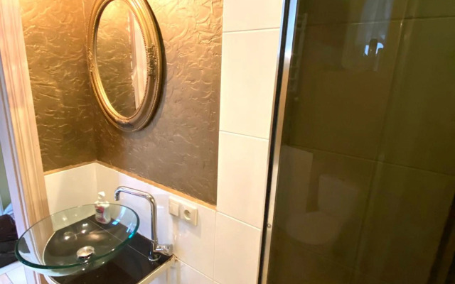 Апартаменти на вул. Валова 21/16