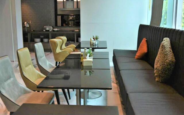 Palette Bella B All Suites Bangkok Hotel