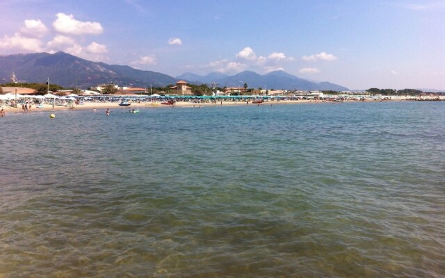 Peaceful Holiday Home in Camaiore With Terrace