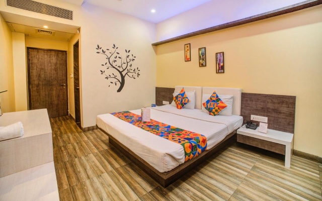 FabHotel Bee Town