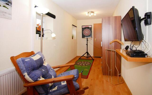 Apartment in Rehm-flehde-bargen mit Einem Gemeinsamen Pool