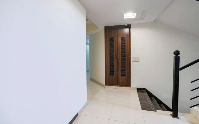 Fabhotel Kamran Residency