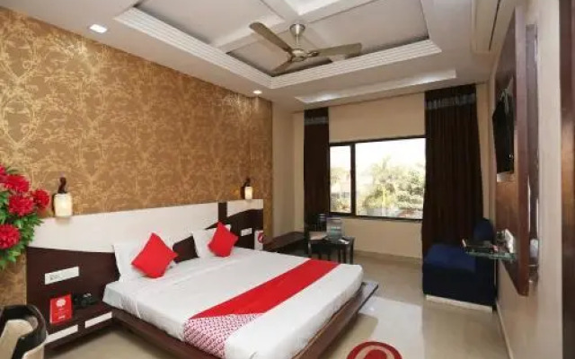 OYO 23334 Hotel King's Fort